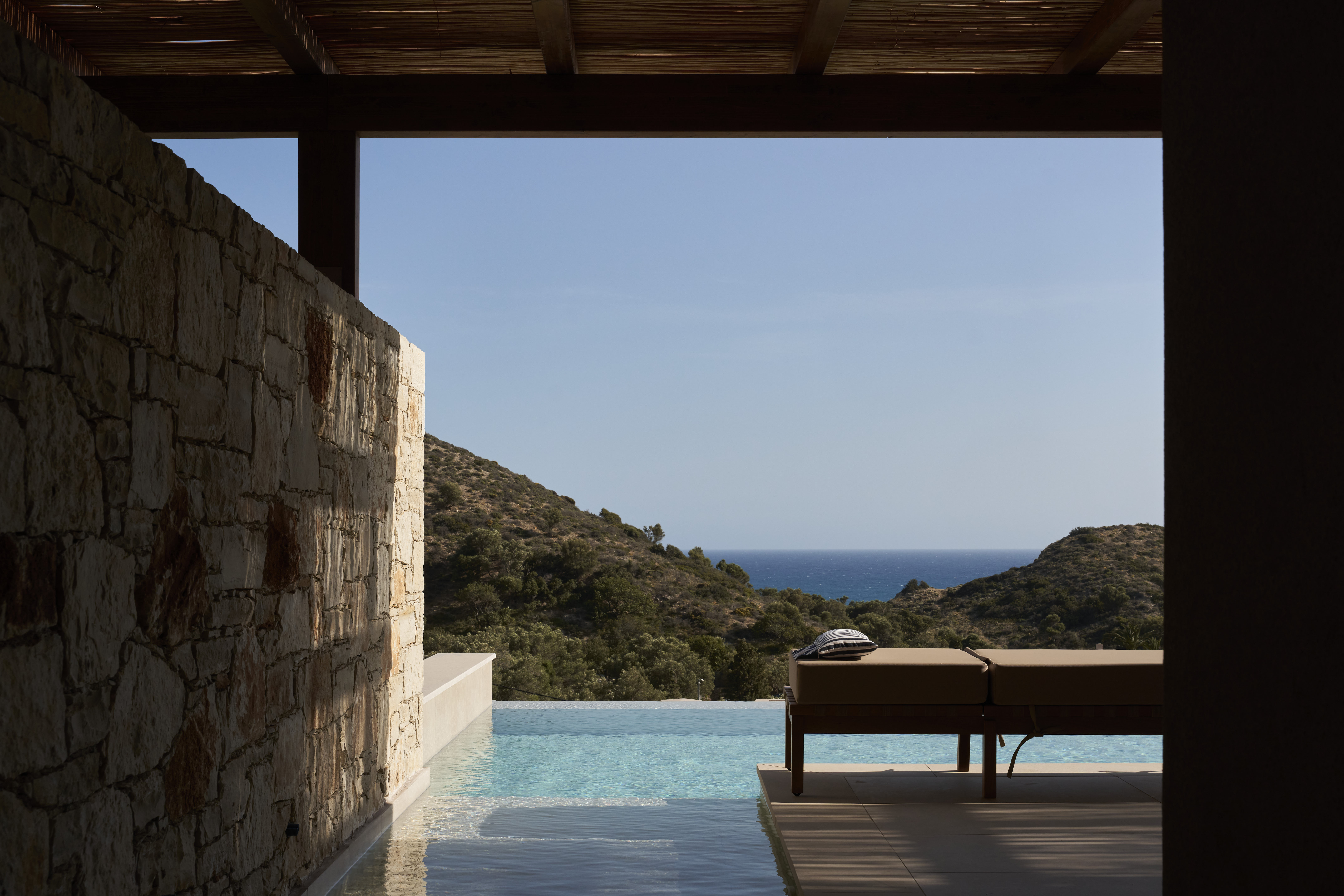 BLUE JUNIOR SUITE SEA VIEW PRIVATE POOL