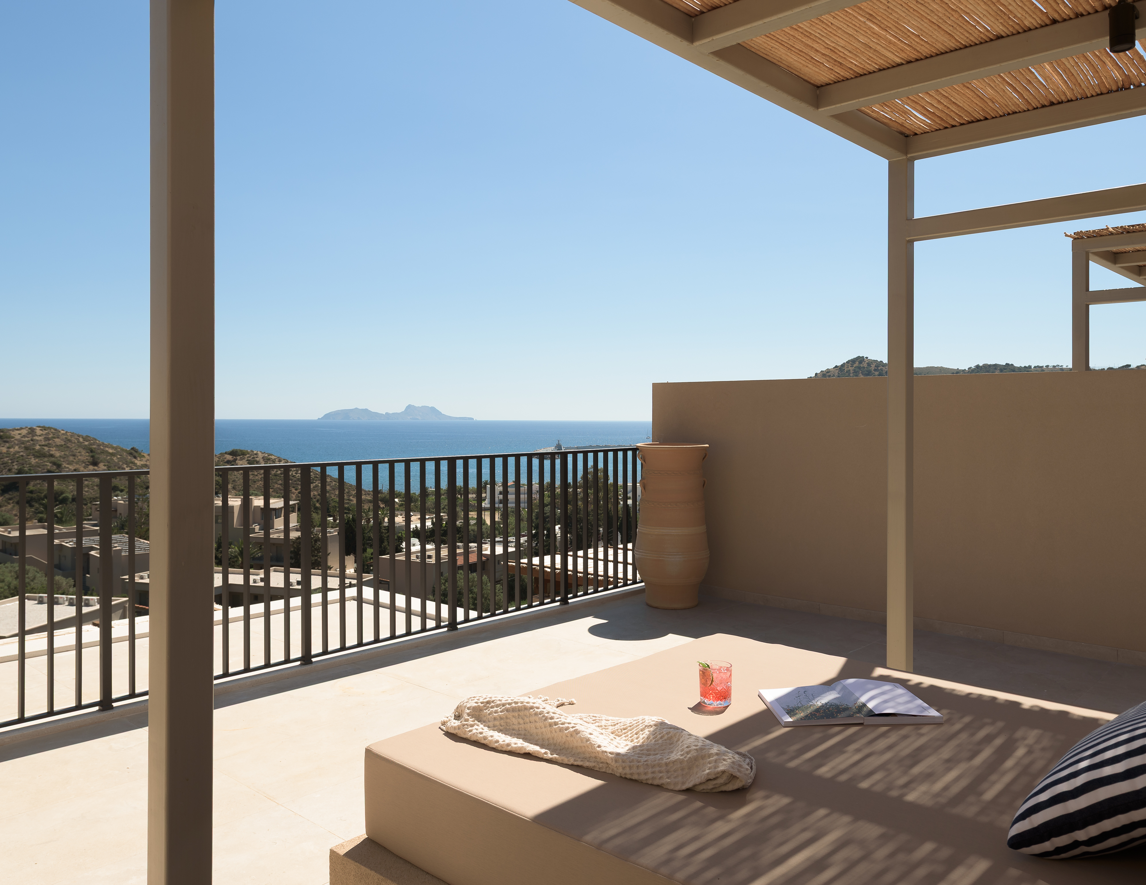 STAR SLEEP ROOFTOP JUNIOR SUITE MIT MEERBLICK